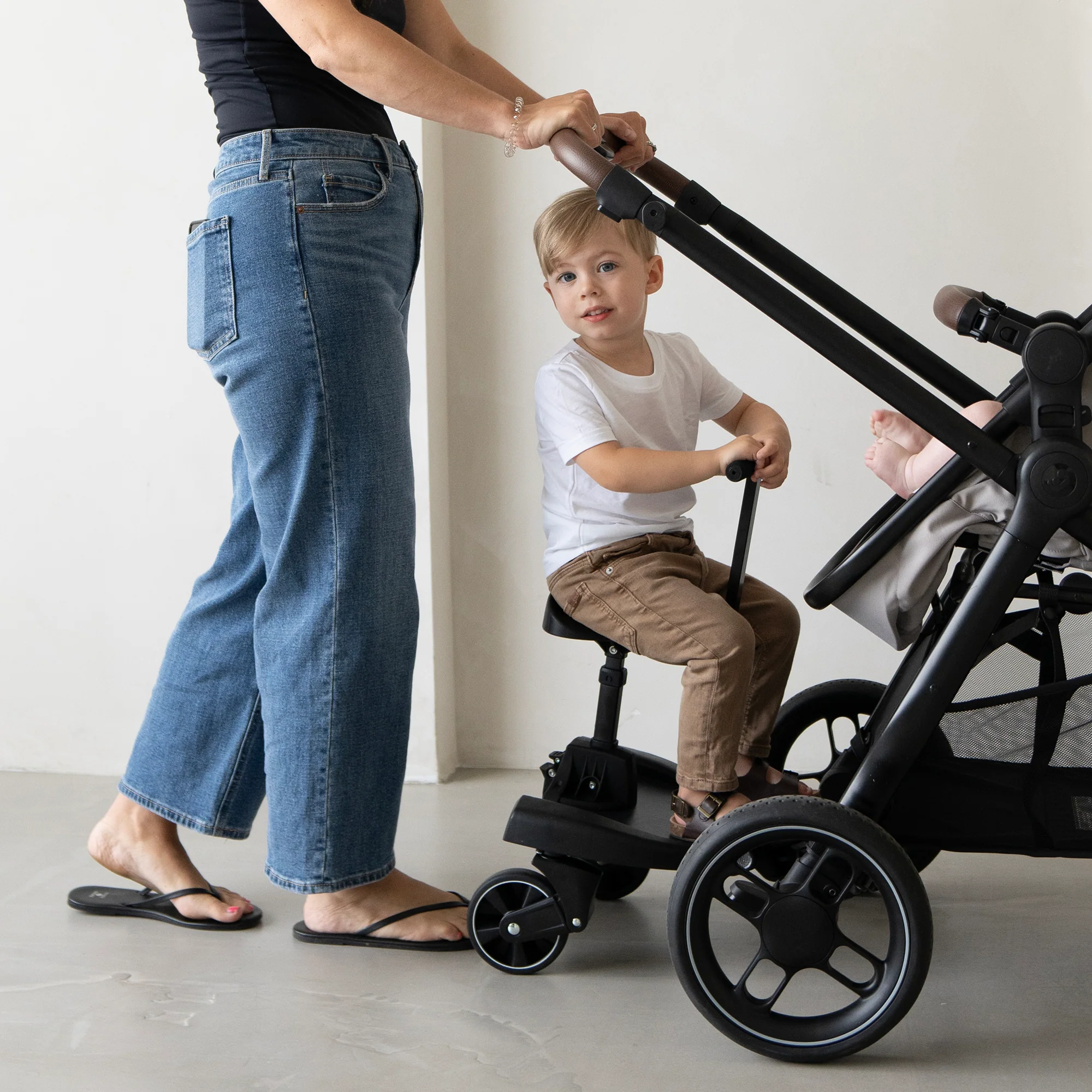Hop-on Board - Image 6
