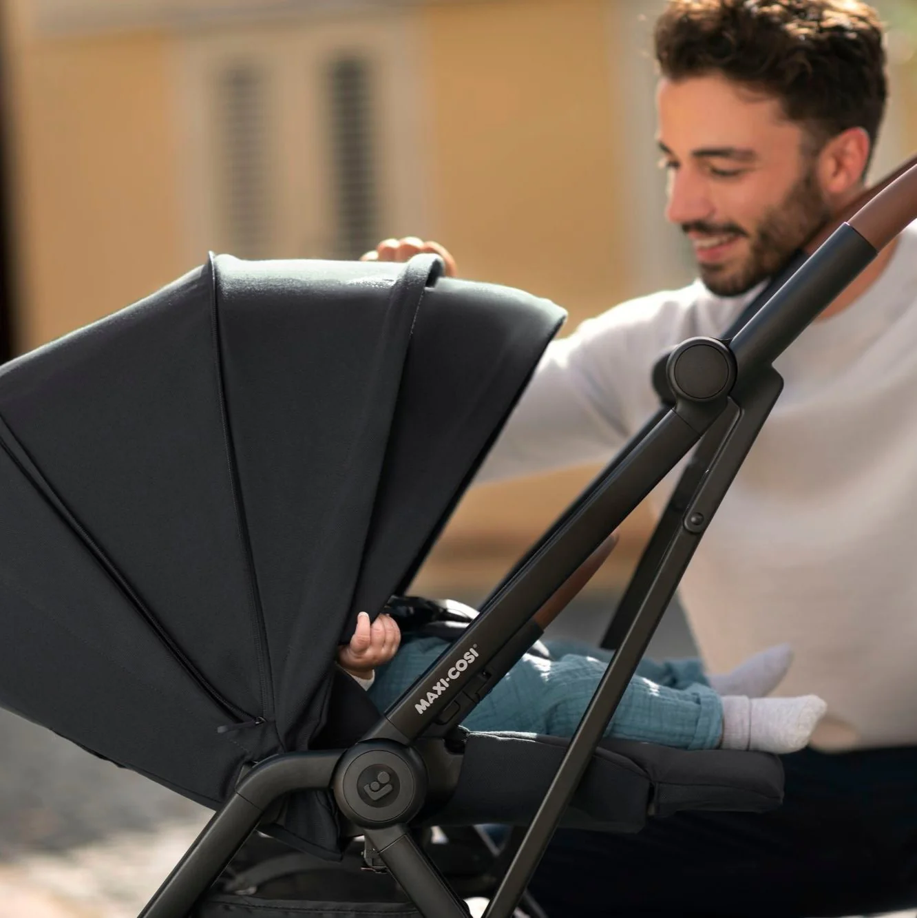 Leona Ultra Compact Stroller - Image 11